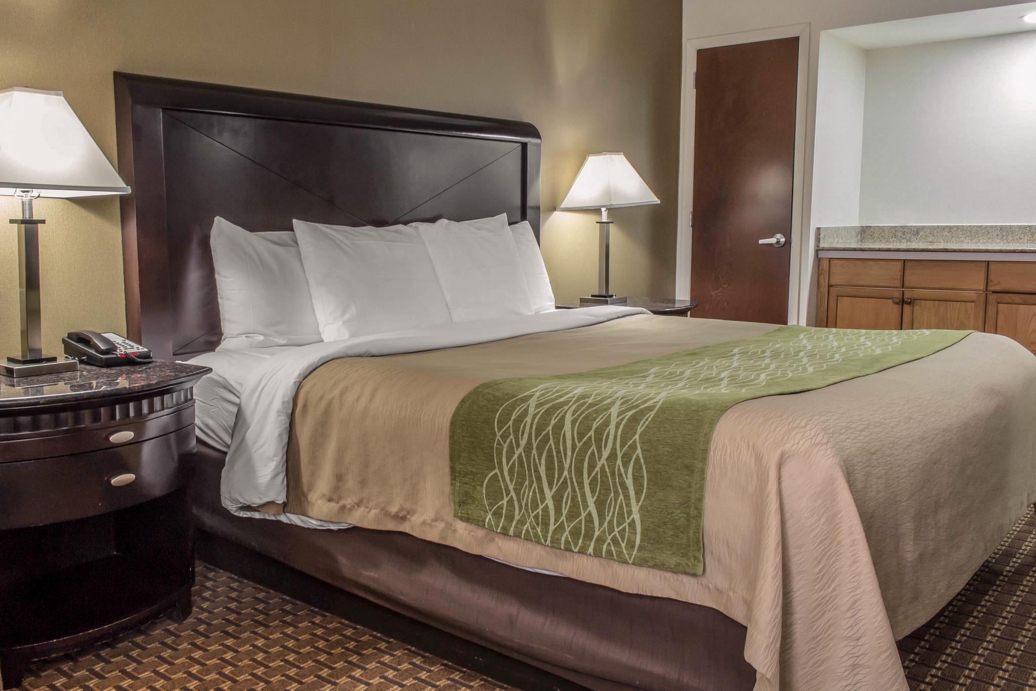 Comfort Inn Medford-Long Island Экстерьер фото