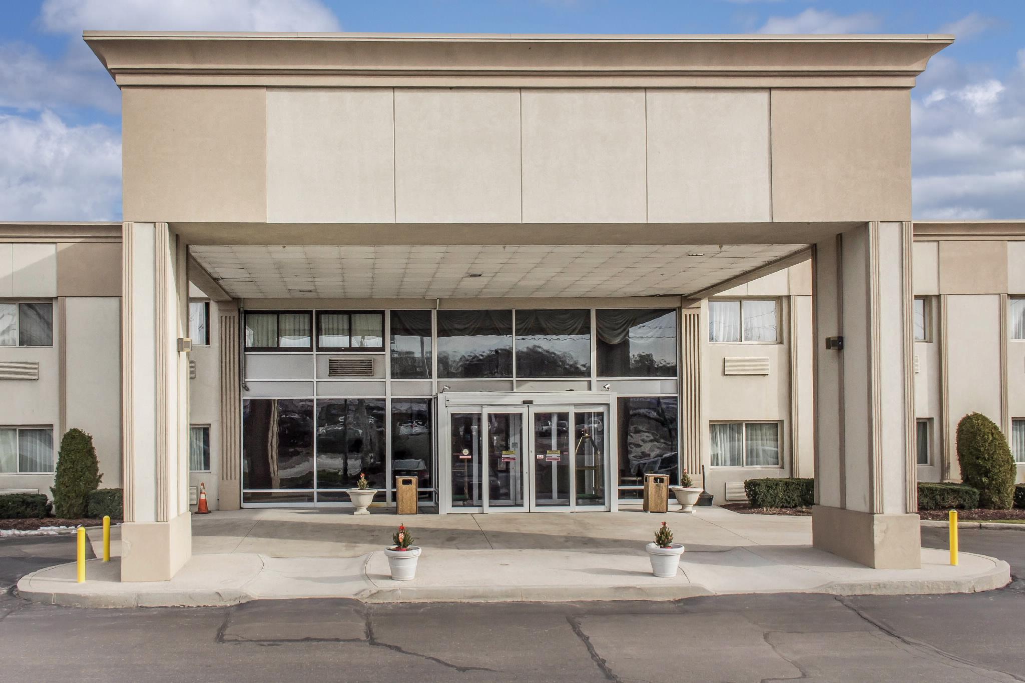 Comfort Inn Medford-Long Island Экстерьер фото