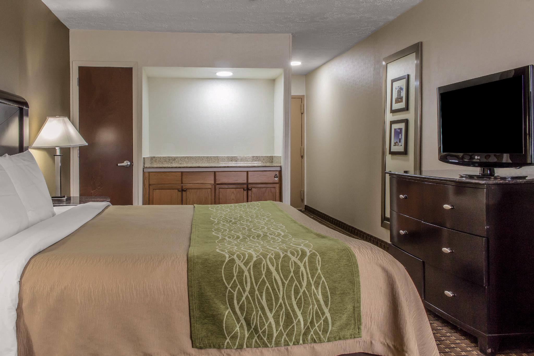 Comfort Inn Medford-Long Island Экстерьер фото