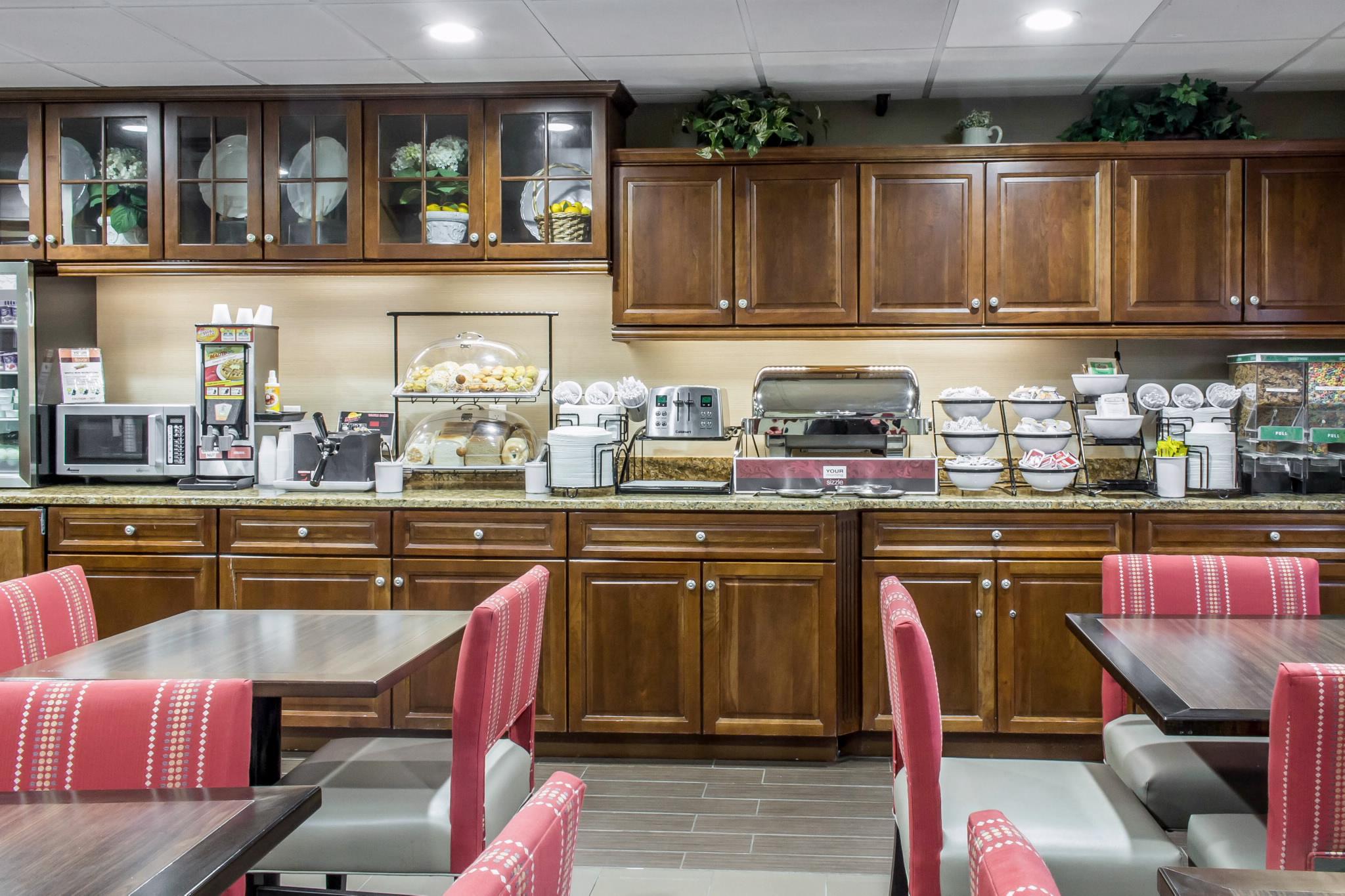 Comfort Inn Medford-Long Island Экстерьер фото