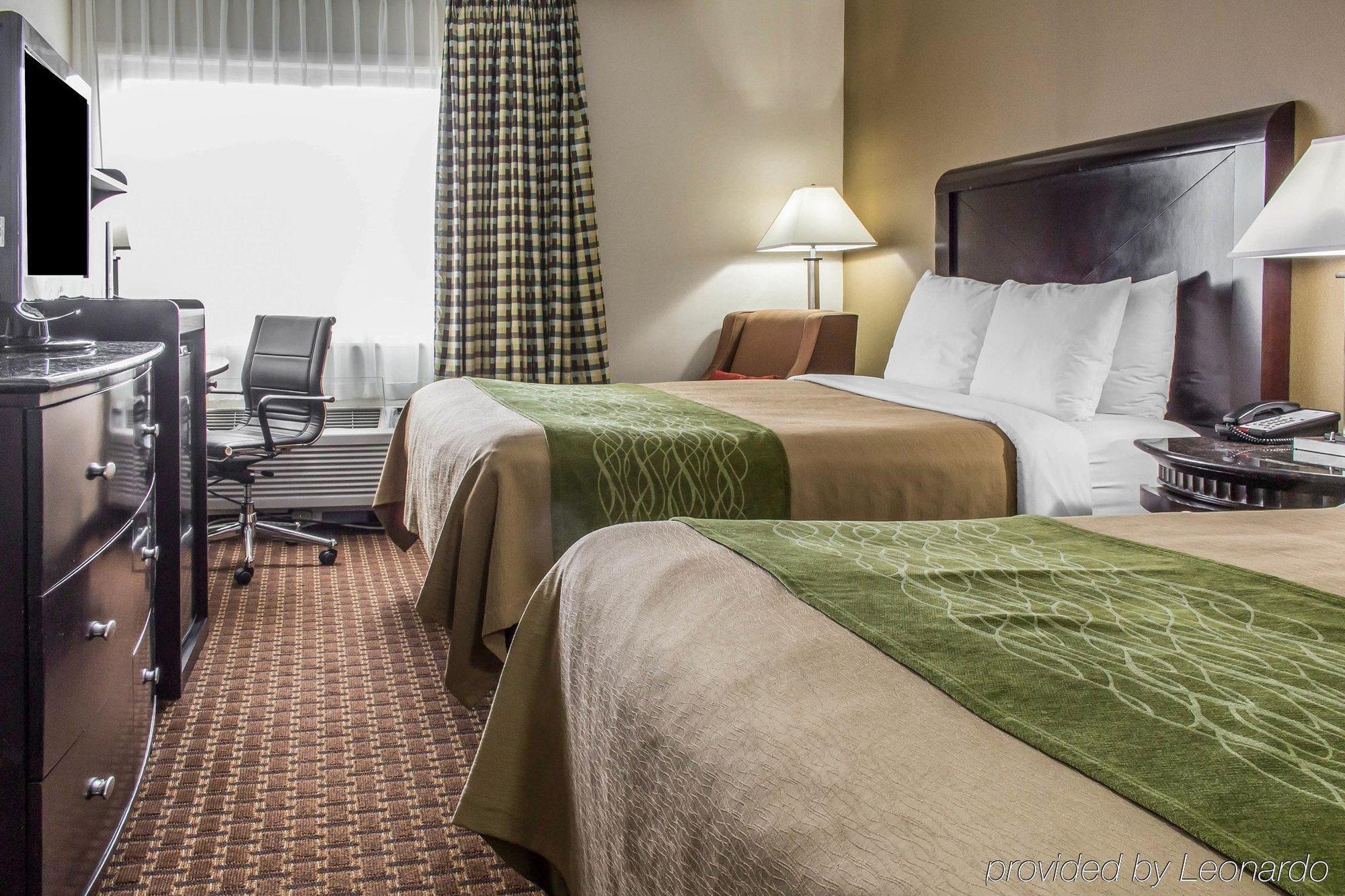 Comfort Inn Medford-Long Island Экстерьер фото